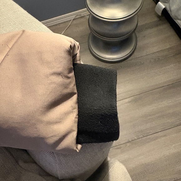 🔥 Soia & Kyo Women's Beige down and fur Puffer Jacket SzM - Picture 7 of 8